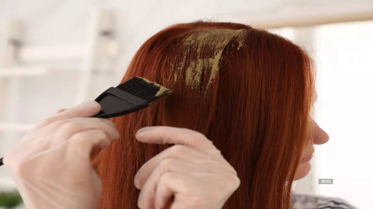 How to Dye Hair with Henna for Strong and Luscious Locks