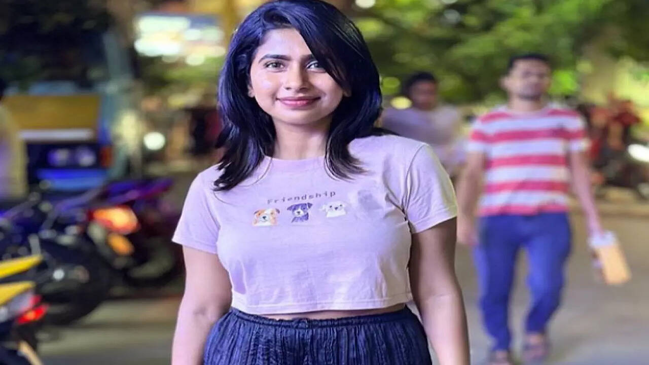 Actress Prathibha announces her exit from the TV show Mahanadi - Times of  India