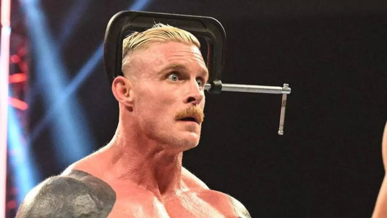 Dexter Lumis's prolonged absence from WWE RAW sparks speculation and fan  reactions | WWE News - The Times of India