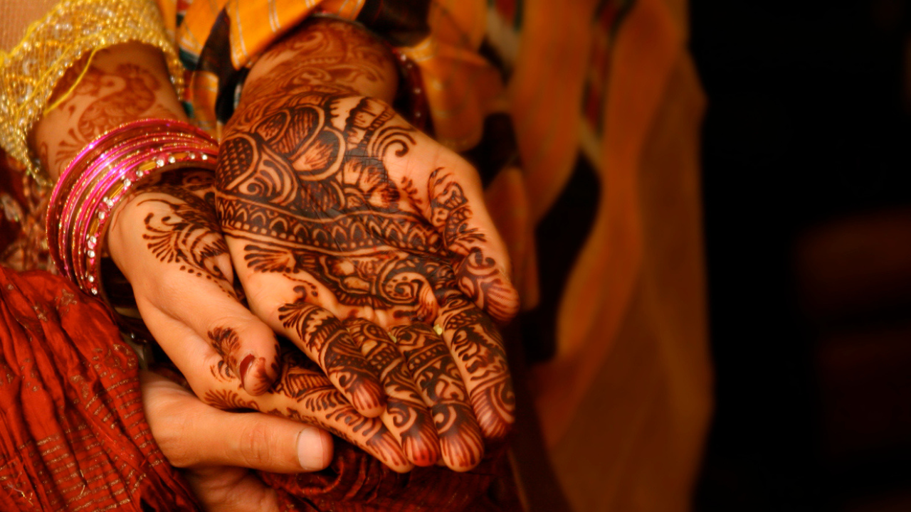 Eid al-Adha Mehndi Design: Latest Mehndi Designs, Arabic Styles and Indian  Henna Patterns for Bakrid 2023 - News18