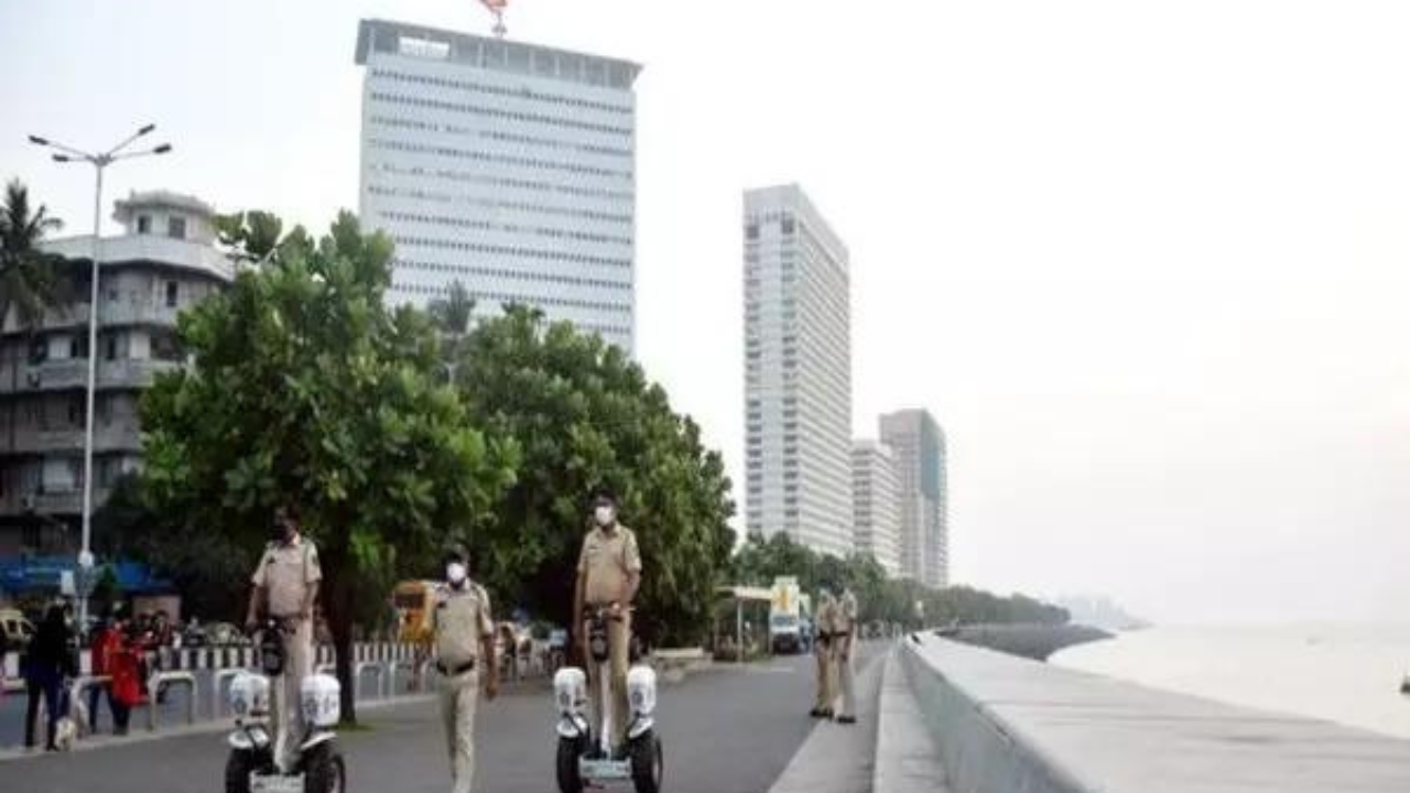 Traffic Police issue road restrictions at Dadar for Republic Day Parade | Mumbai News – Times of India