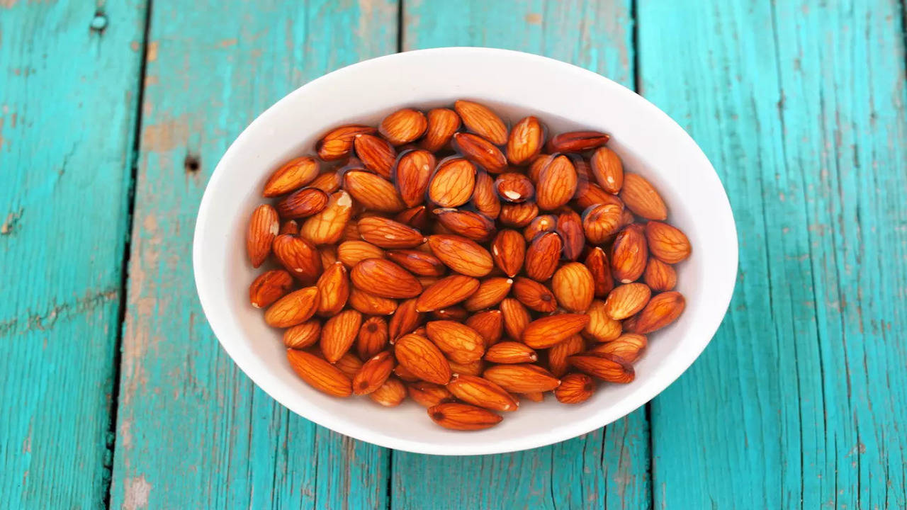 3 common mistakes to avoid while soaking almonds