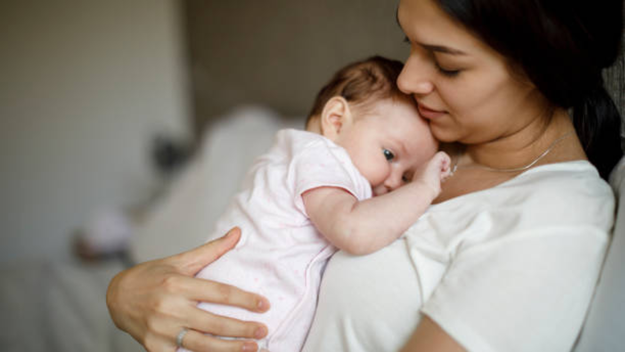 What to feed the baby in the first 6 months? - A Complete Guide | - Times  of India