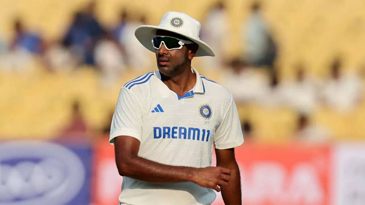 AB de Villiers Hails Ravichandran Ashwin as a Legend of the Game