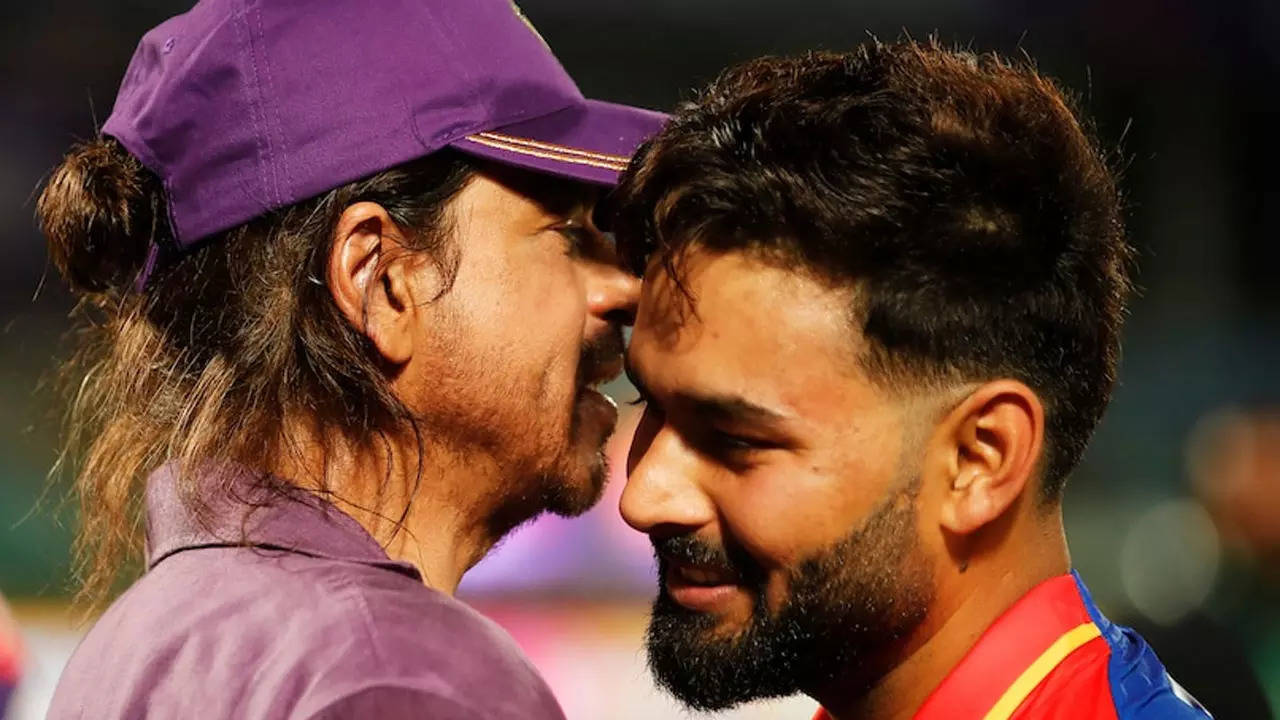 Shah Rukh Khan Horrified by Rishabh Pant's Accident, Lauds His Comeback