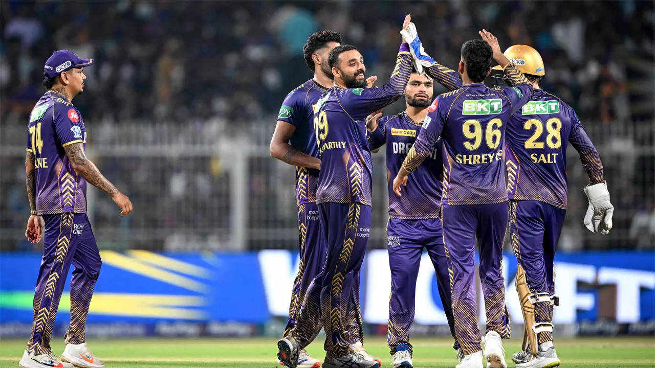 KKR Thrash DC with All-Round Performance, Salt Shines with 33-Ball 68