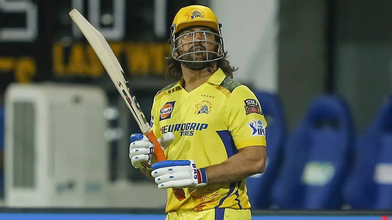 MS Dhoni Plays Through Pain with Muscle Tear, CSK Decimated by Injuries