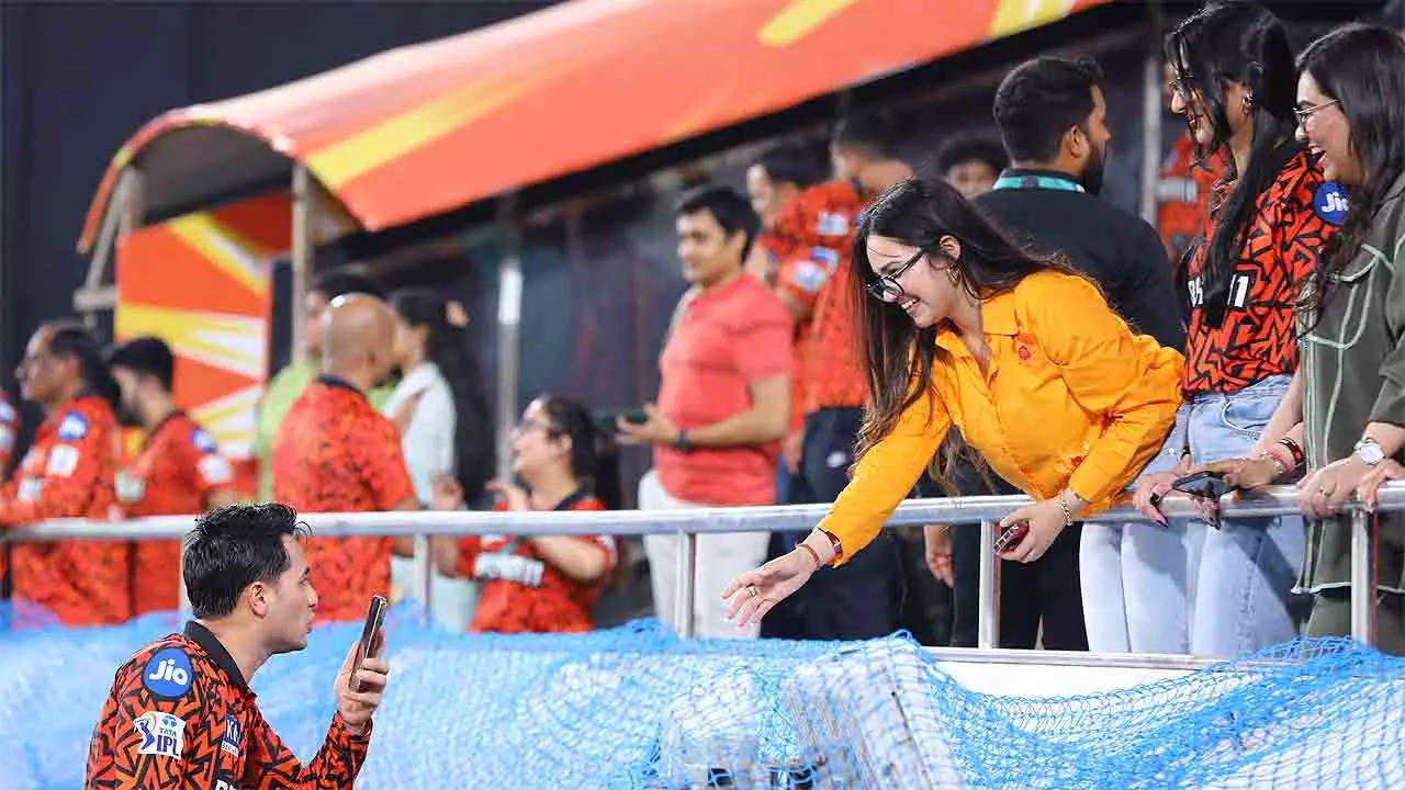 Arshdeep Singh Seeks Blessings from Abhishek Sharma's Mother After IPL Match