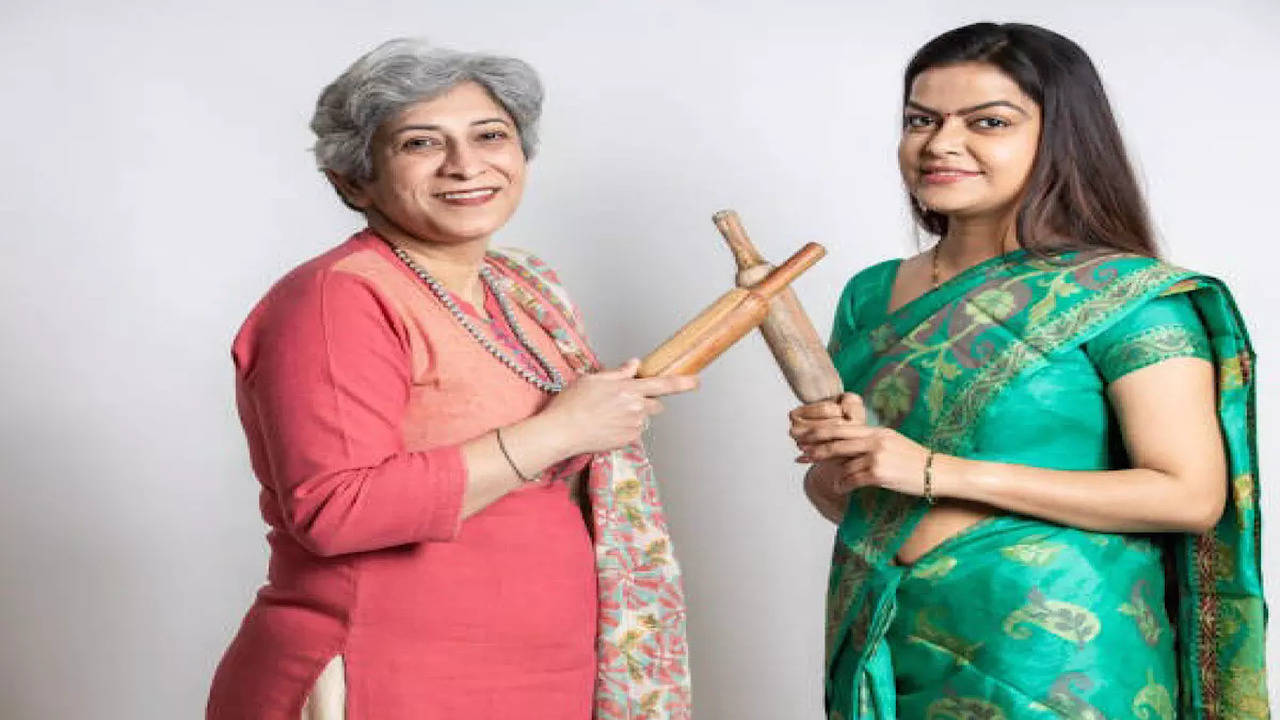 Should you be friends with your mother-in-law? Things you should never say  to her | The Times of India