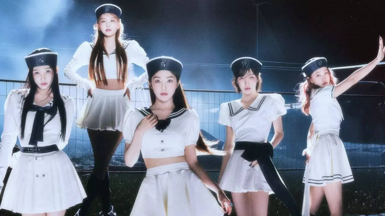 Red Velvet's 'Cosmic' dominates iTunes charts globally