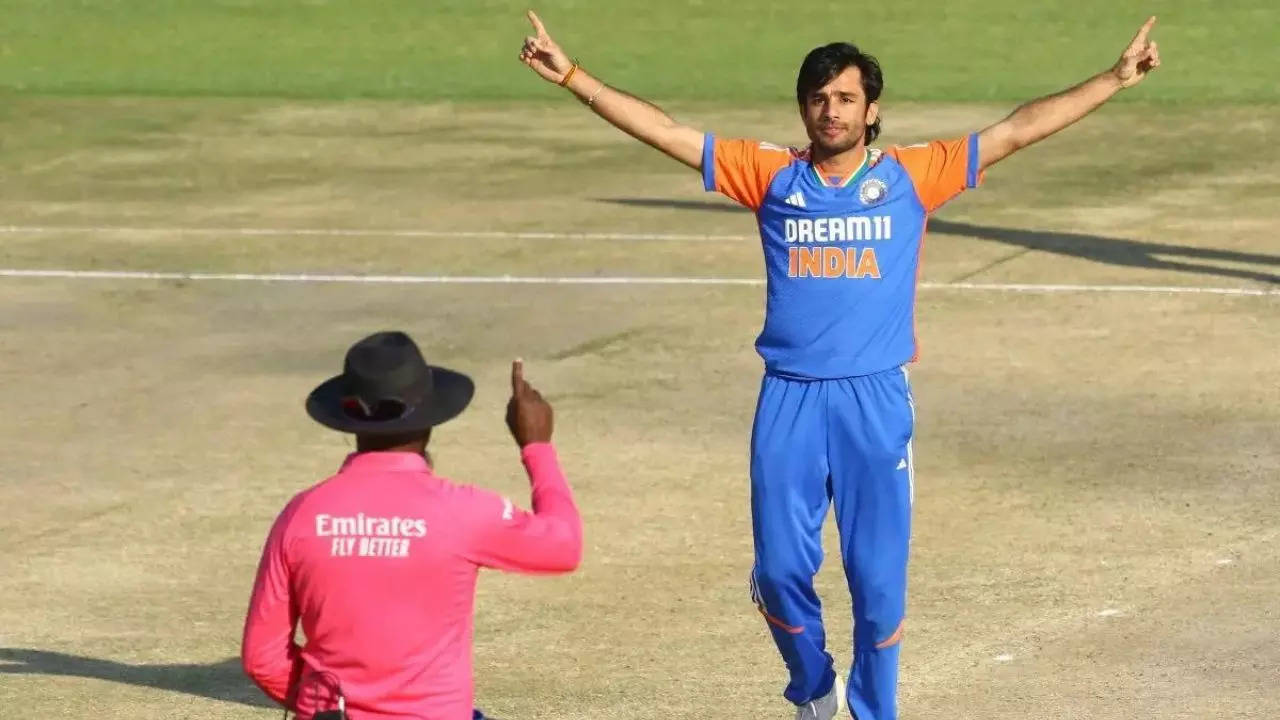 Bishnoi's Direct Hit Run-Out Highlights India's Dominance in Zimbabwe T20I