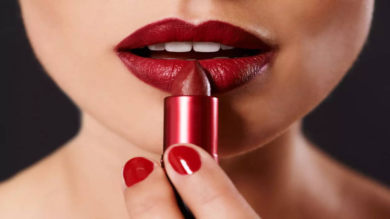 National Lipstick Day: What your lipstick choice says about your  personality | - Times of India