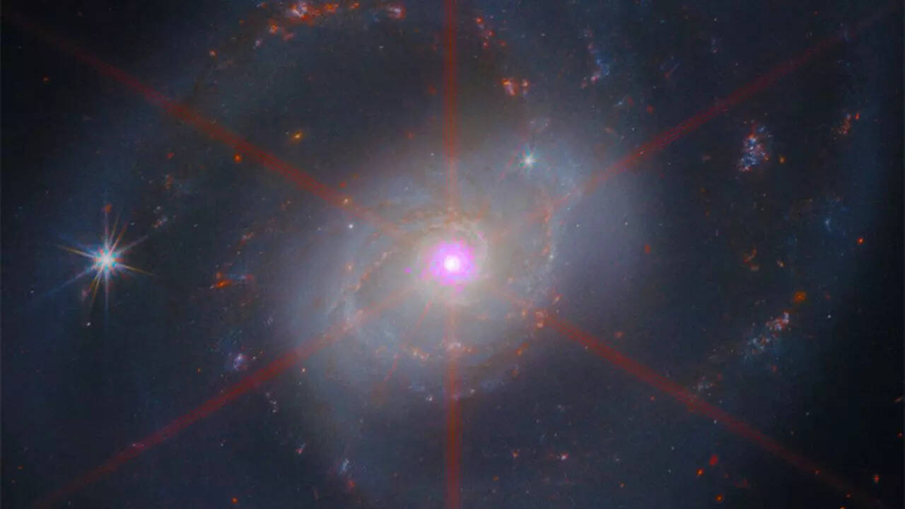 NASA James Webb Telescope: Stunning new images of NGC 7469 and