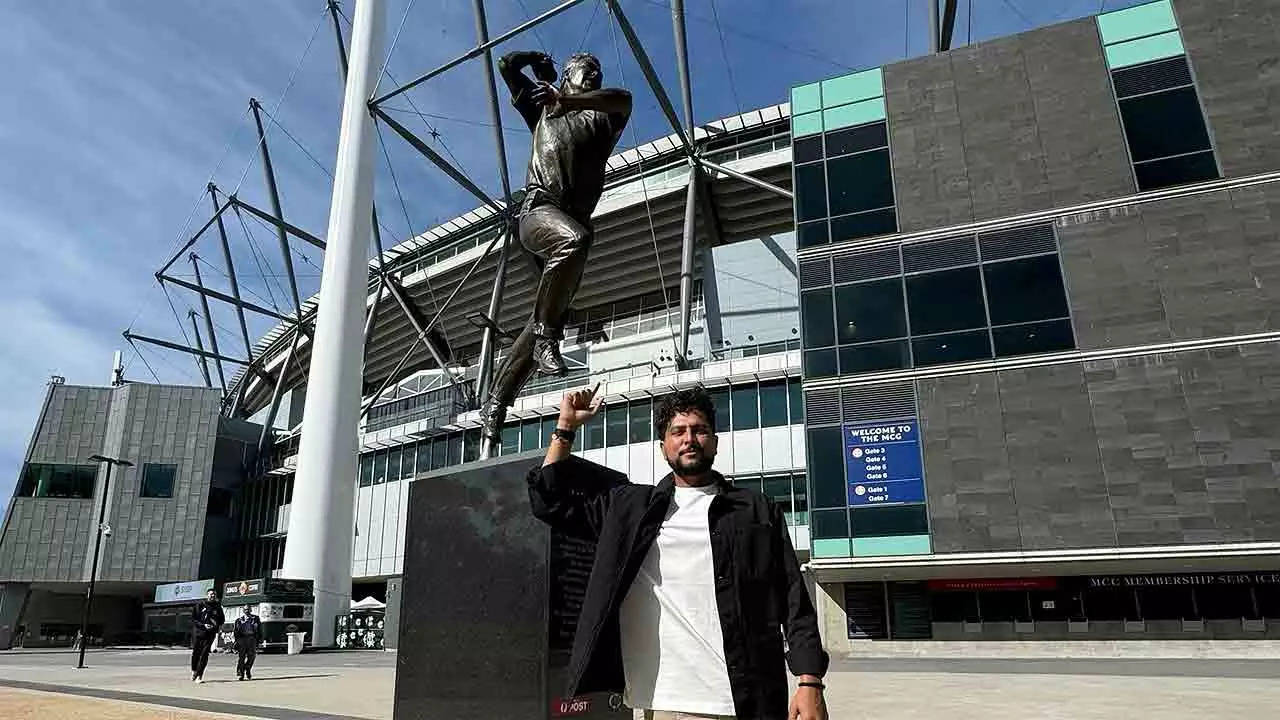 Kuldeep Yadav Visits MCG, Honors Shane Warne's Legacy Ahead of Border-Gavaskar Trophy