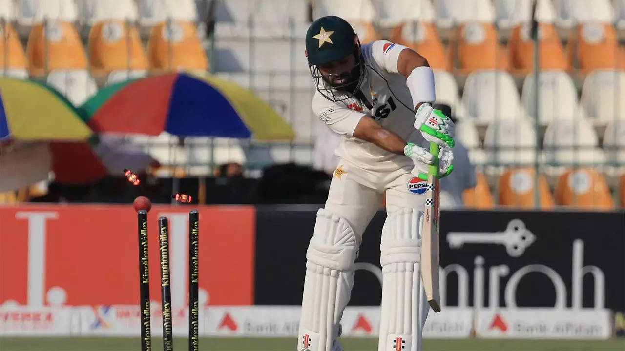 Pakistan's Batting Collapse Raises Concerns, Ali Calls for Azam's Break