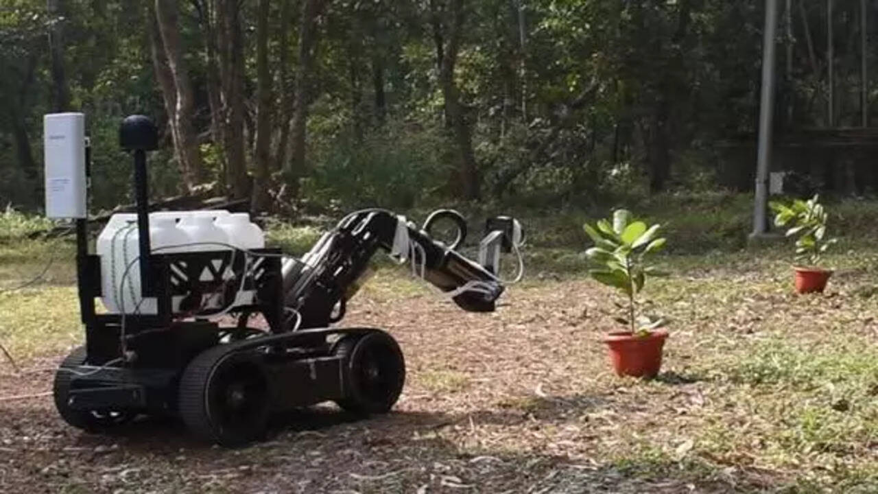 IIT-Kgp robot to help keep your crop pest-free | Kolkata News - Times of  India