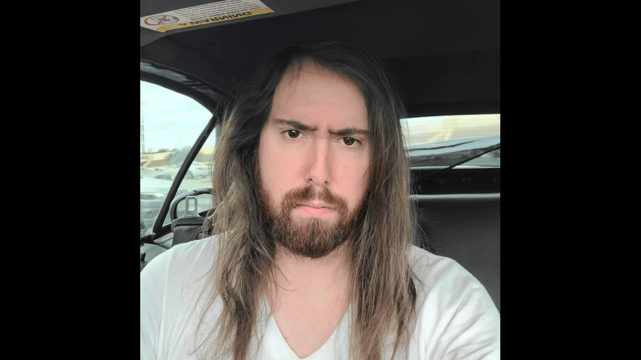 QTCinderella faces backlash as Asmongold and Tectone question fairness of the streamer awards