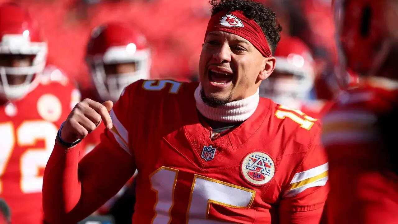 Patrick Mahomes Injury Update: Clark Hunt confirms rehab push as QB signals  comeback | NFL News - The Times of India