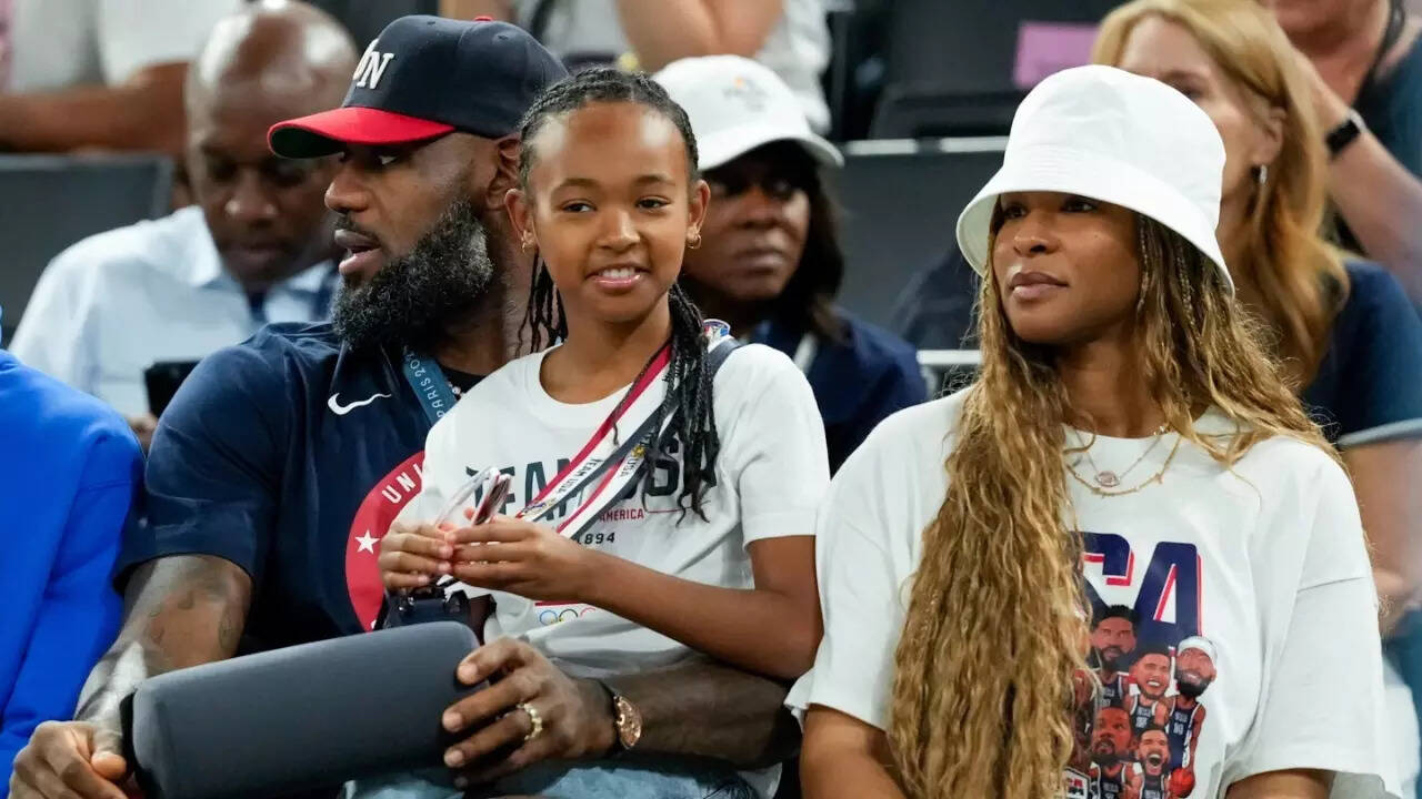 “Zhuri insisted I post this guy”- LeBron James' wife Savannah James  introduces new family member on her daughter's request | NBA News - The  Times of India