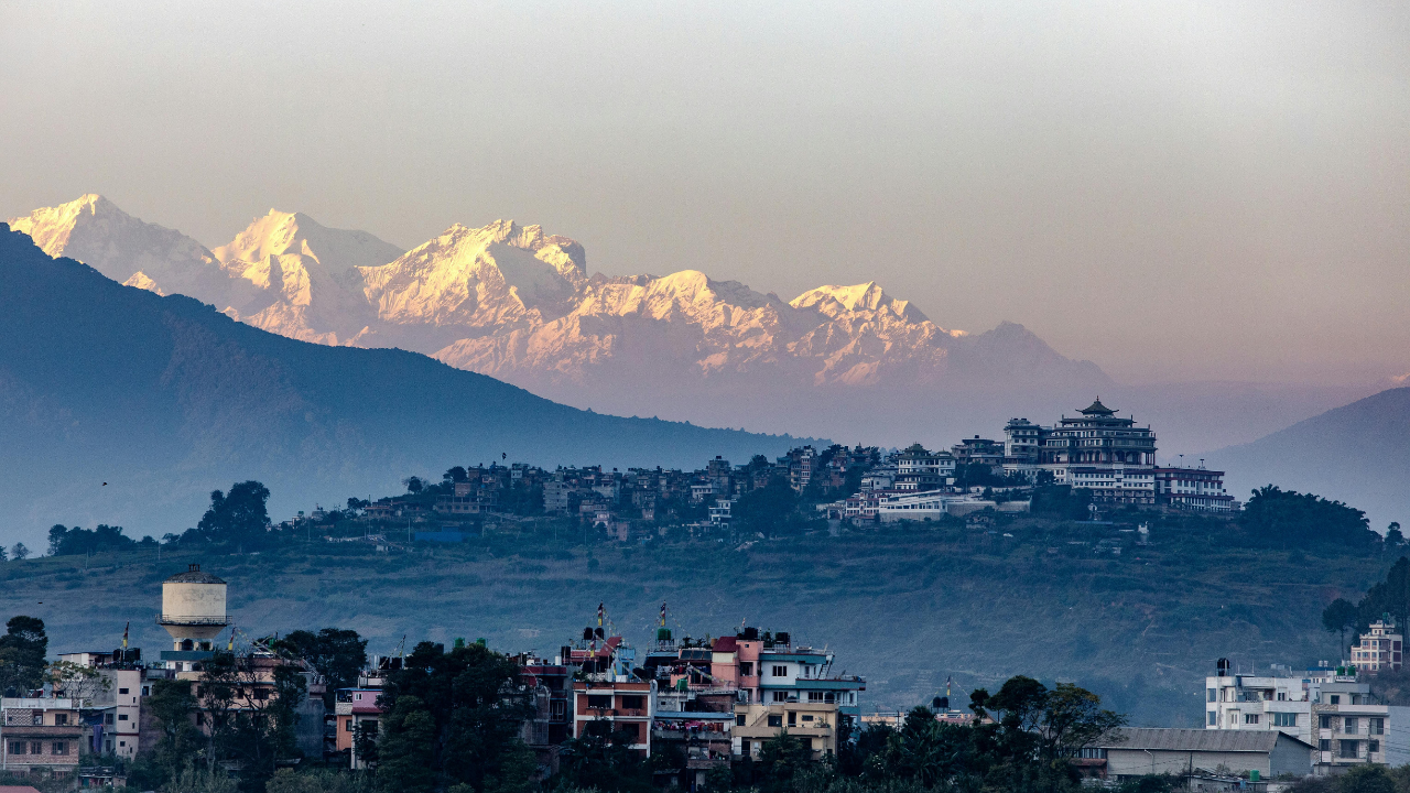 Why snowfall in the Himalayas is declining: Scientists warn of a growing  crisis | - The Times of India