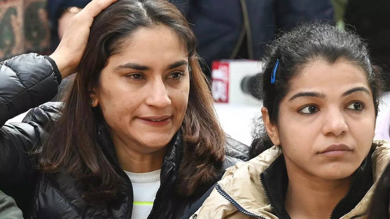 Oly medallist Sakshi speaks out on Vinesh debacle, seeks PM Modi’s help