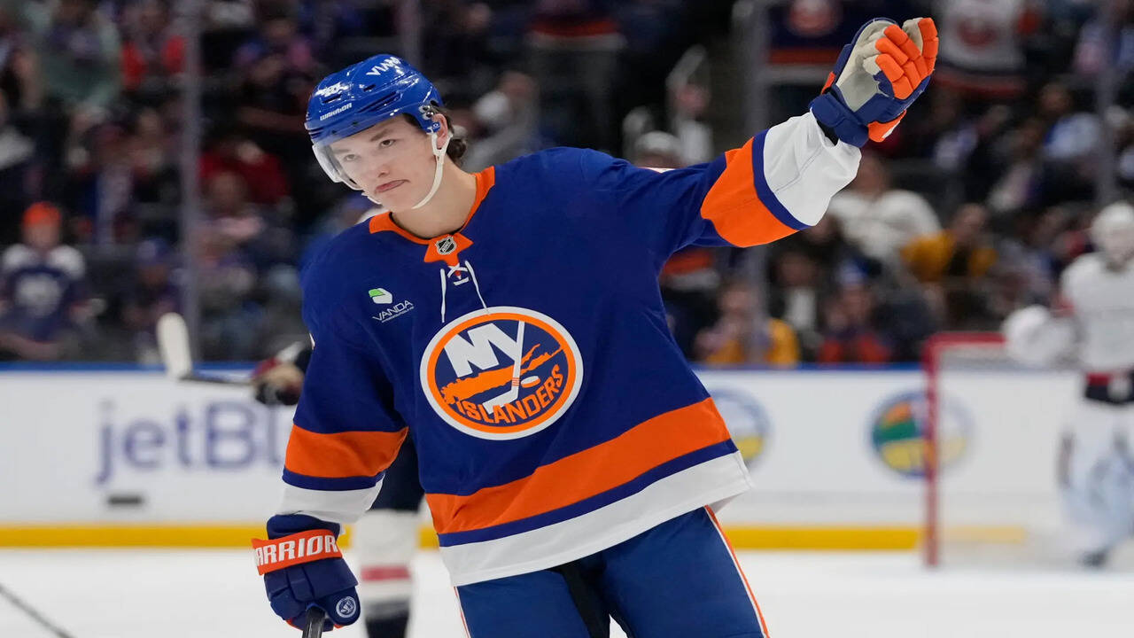 New York Islanders rookie Matthew Schaefer inspires NHL community following touching Calder Trophy celebration moment emotionally
