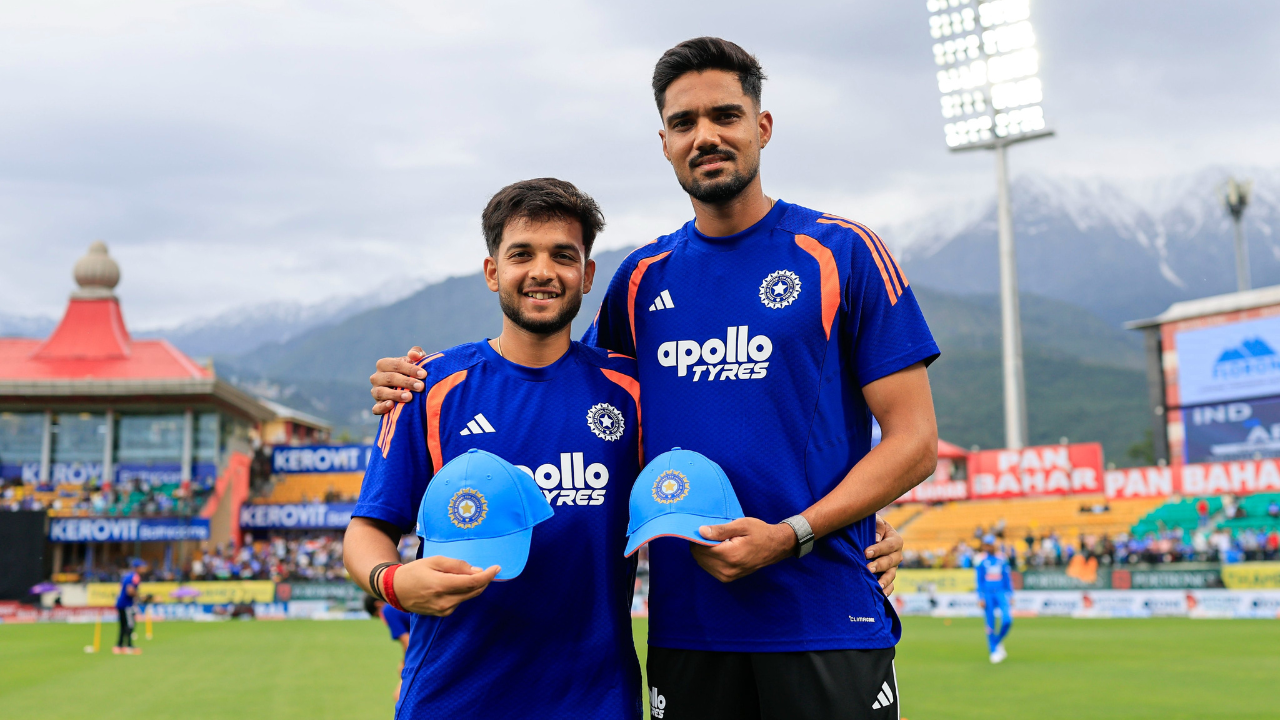Harsh Dubey, Gurnoor Brar handed maiden ODI caps as India opt to field in  25-over contest | Cricket News - The Times of India