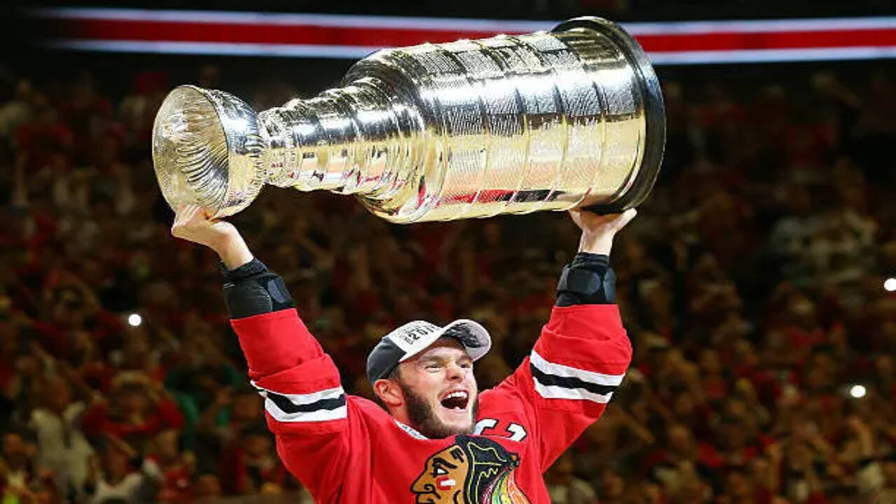 Stanley Cup champion Jonathan Toews announces retirement from professional hockey after 16-season NHL career