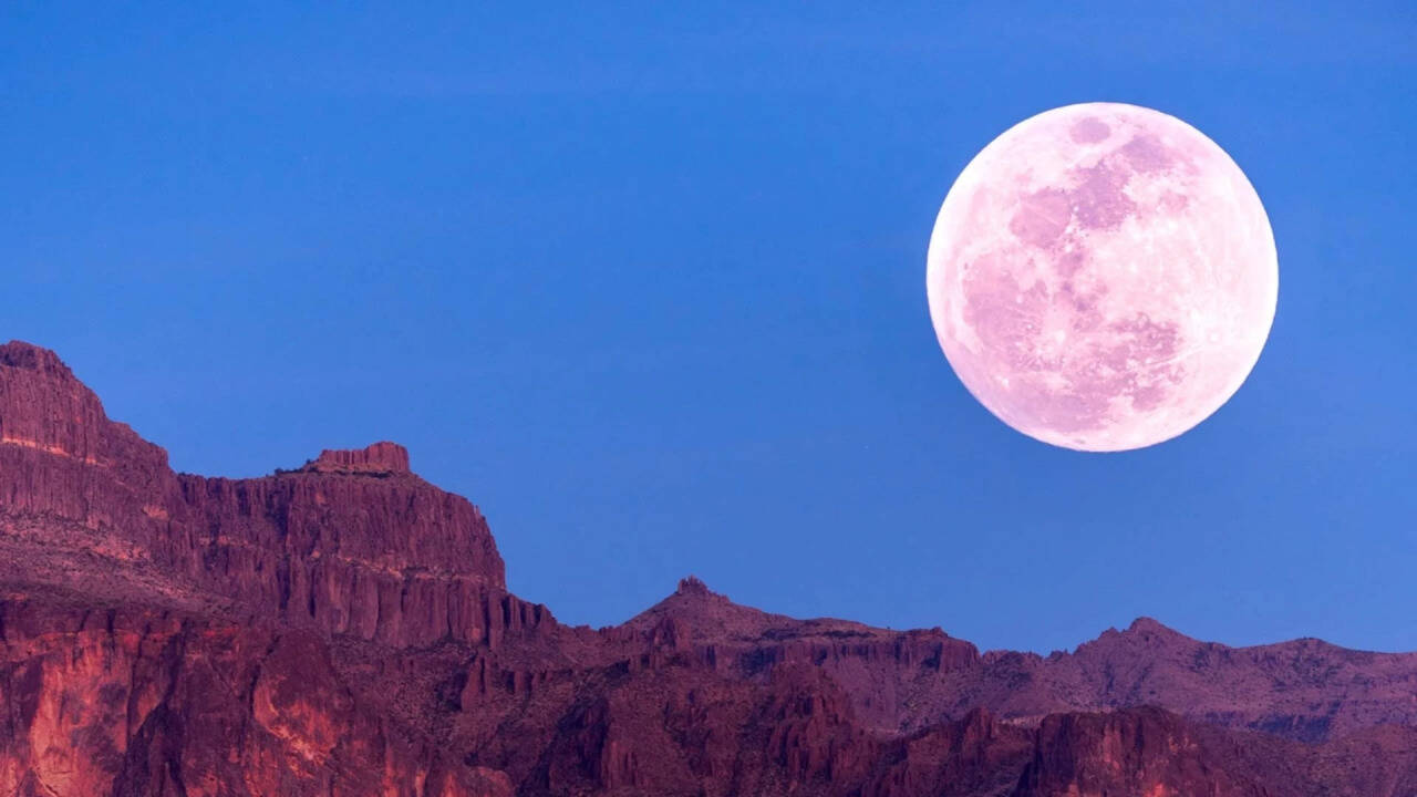 Strawberry Moon Peaks June 29: A Distant Micromoon Spectacle