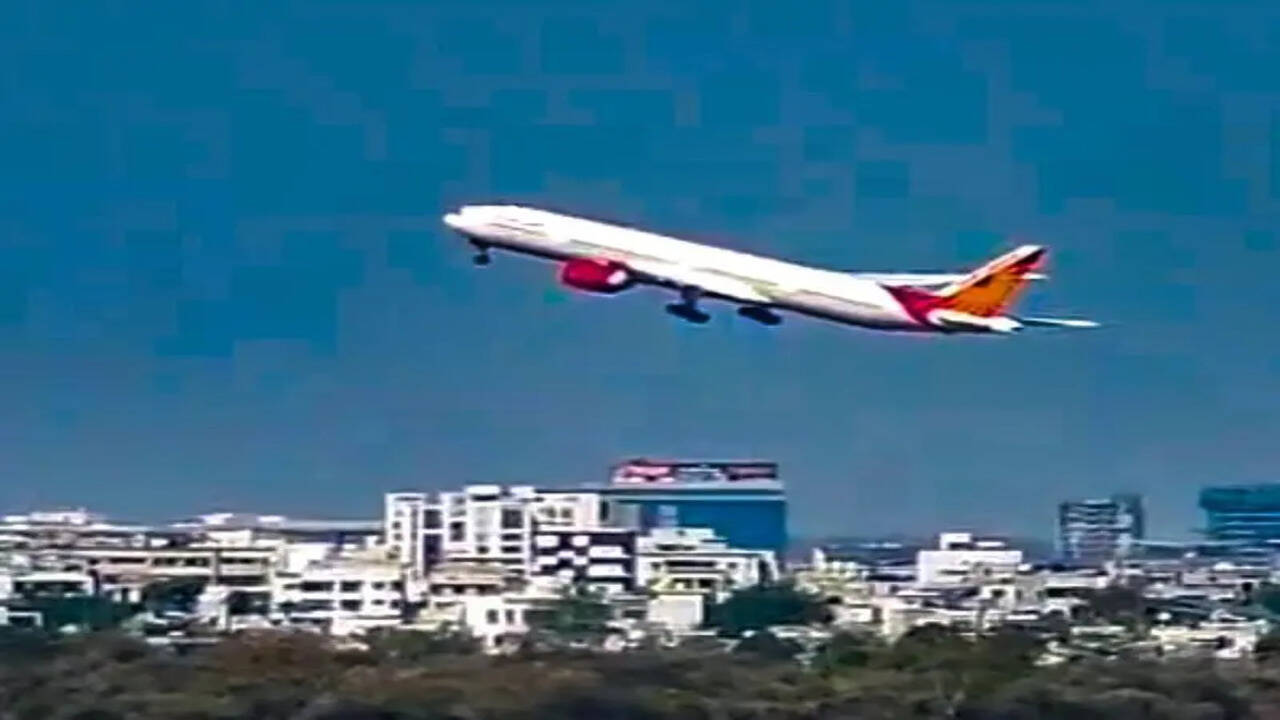 Delhi-Amritsar AI flight strays into Pakistan airspace, returns safely