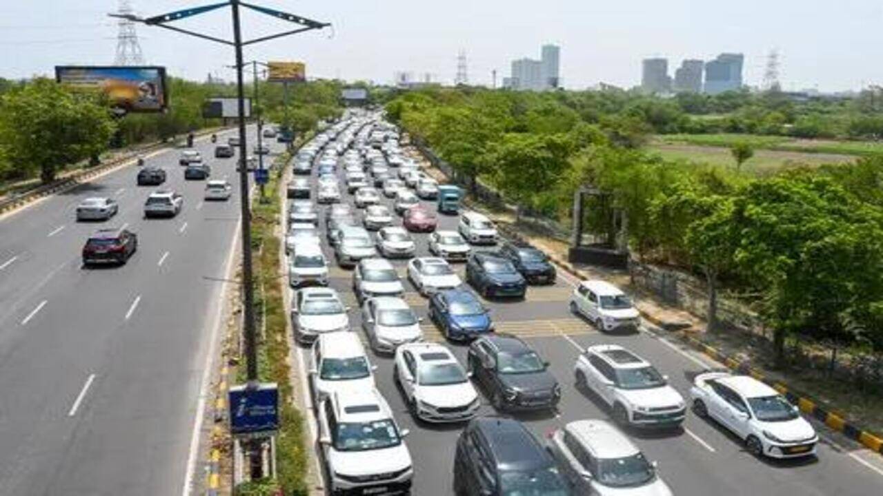 Auto financiers push industry to embed financing into car sales to make it seamless
