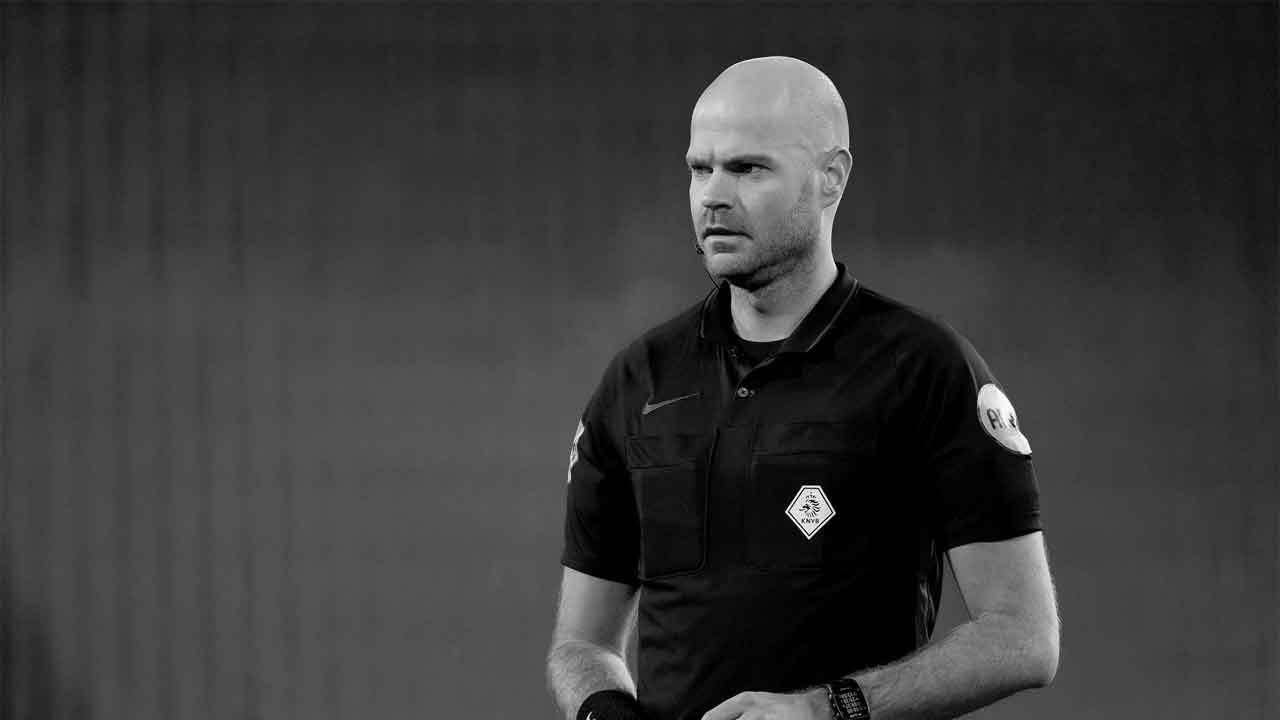 Dutch referee dies at 38 weeks after FIFA World Cup removal