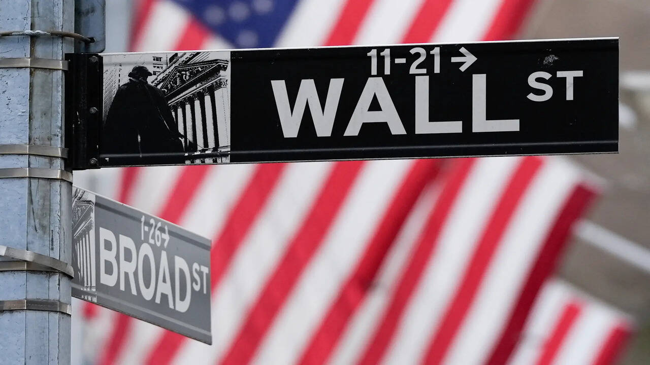 US stocks today: Wall Street trades in red as oil tops $100 per barrel; Nasdaq tumbles over 2%, Dow slips over 600 points
