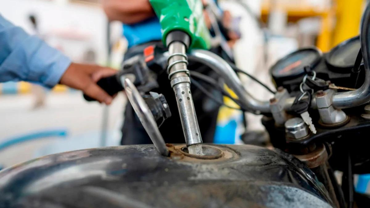 E20 Fuel Row: Protests Mount, 'E20 Janta Party' Demands Choice, Gadkari Faces Heat | Quick Digest
