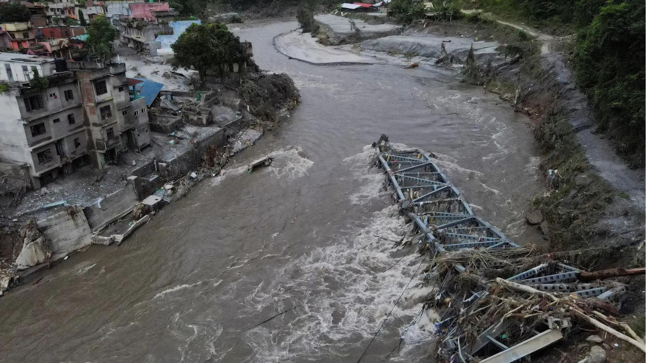 Nepal floods: Toll climbs past 550 on third day as rescuers race against  time amid fresh threat - The Times of India