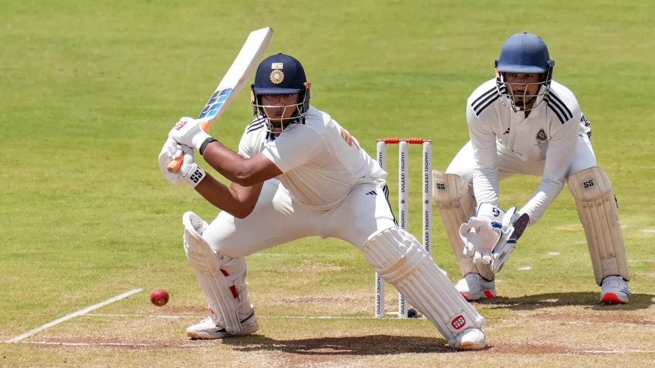 ‘200, 300 mar de’: Vaibhav Sooryavanshi’s coach makes huge demand ahead of Duleep Trophy final