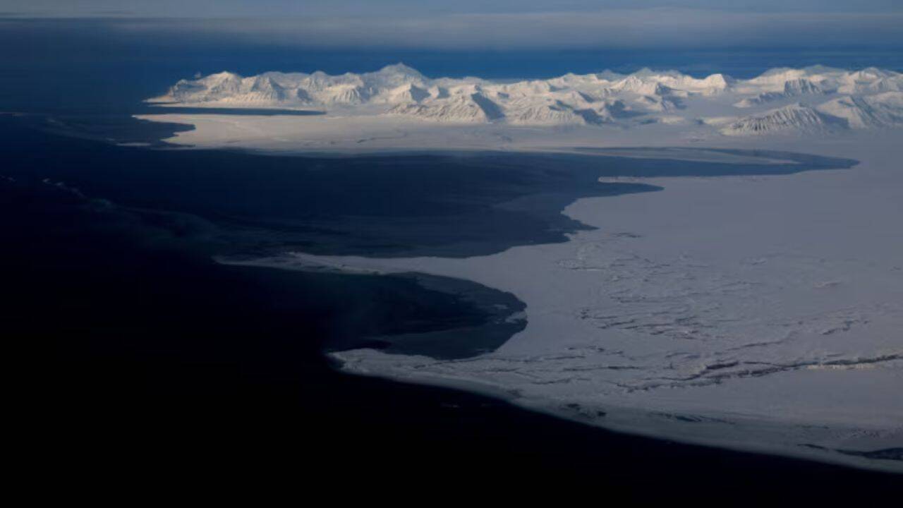 Raising Nato fear: Russia tests covert technology to disable Arctic subsea cables without leaving traces