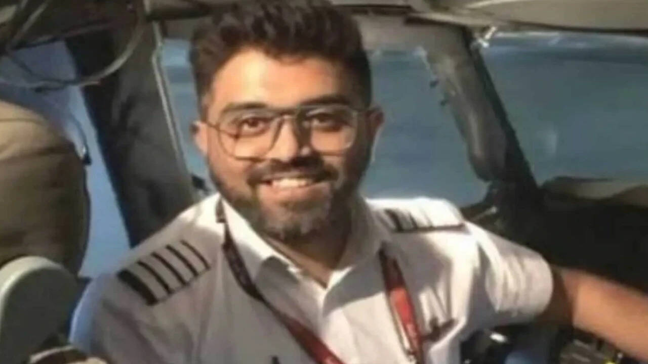 US House Honors Indian Pilot Smit Machchhar for Preventing Mid-Air Disaster