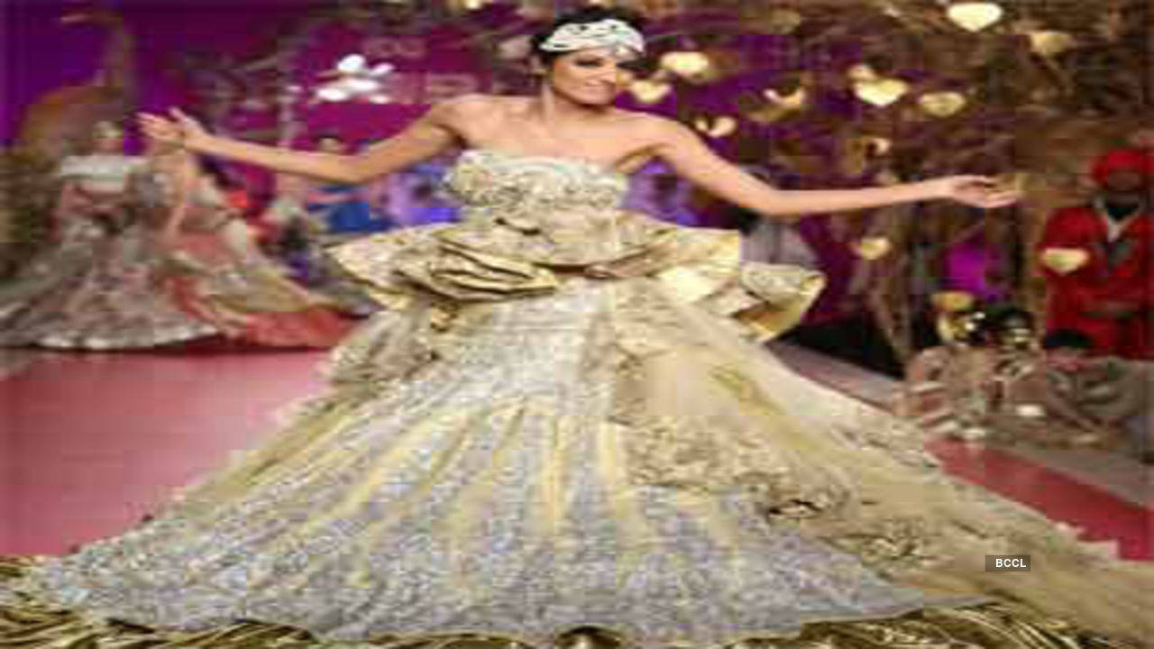 Jessi Randhawa showcases a creation by designer Ritu Beri on Day 4 of Delhi  Couture Week, held in New Delhi, on August 03, 2013.