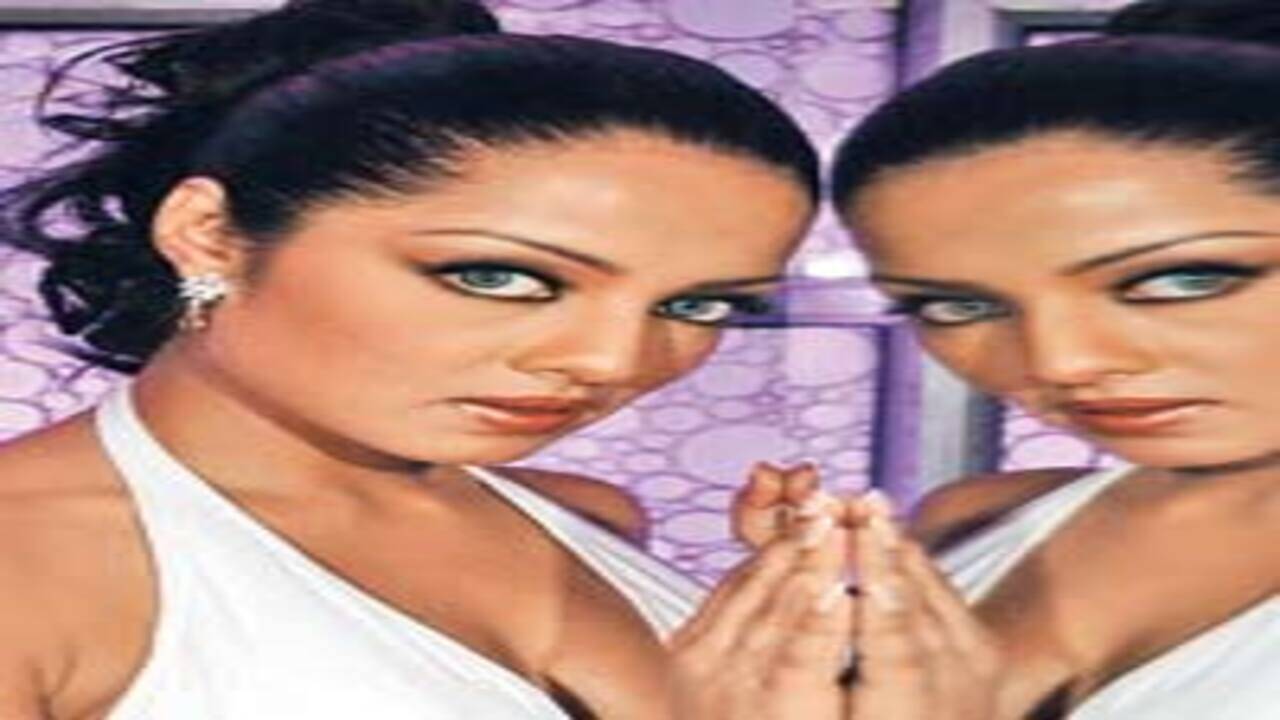 When Celina kissed on screen | Hindi Movie News - Times of India
