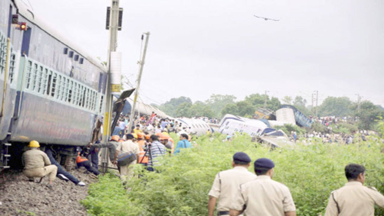 Two express trains derail while crossing a bridge in MP, 29 killed