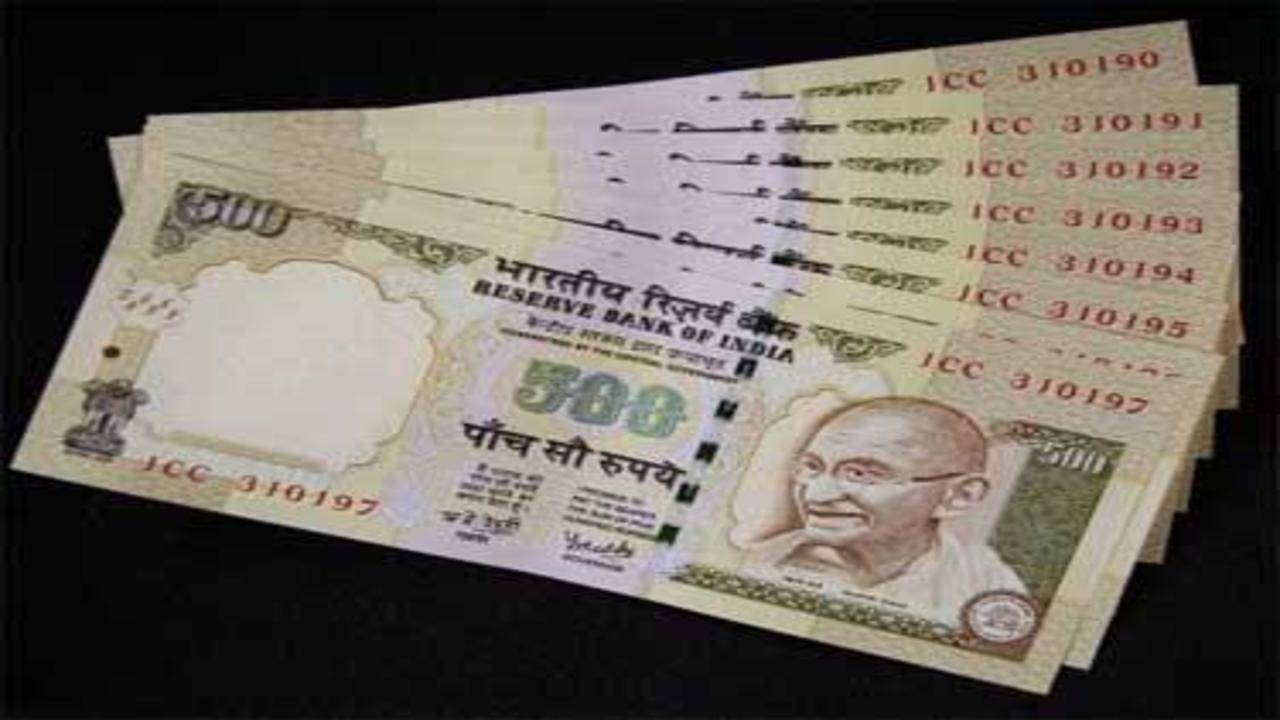Image of Indian Currency in a Money Purse,500 Rupee Notes-GU354868-Picxy