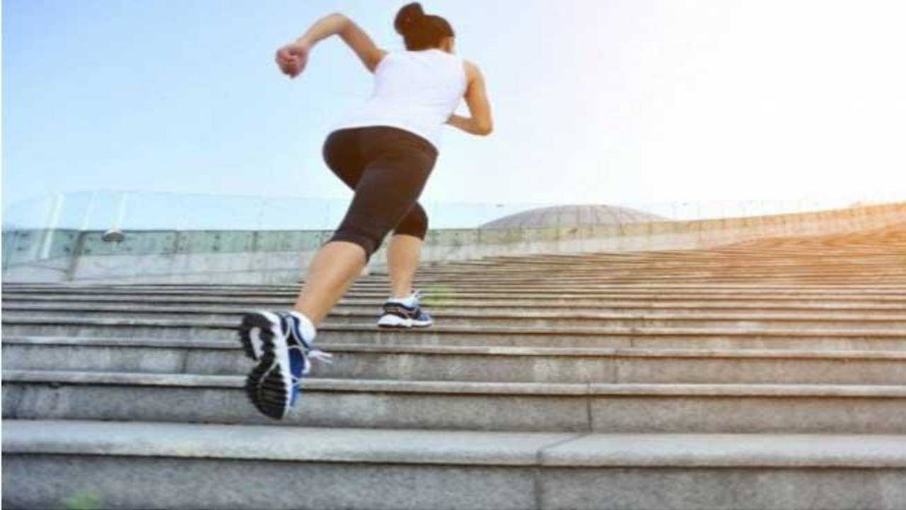 You Can Do This 15-Minutes of Stair Work Out at Home