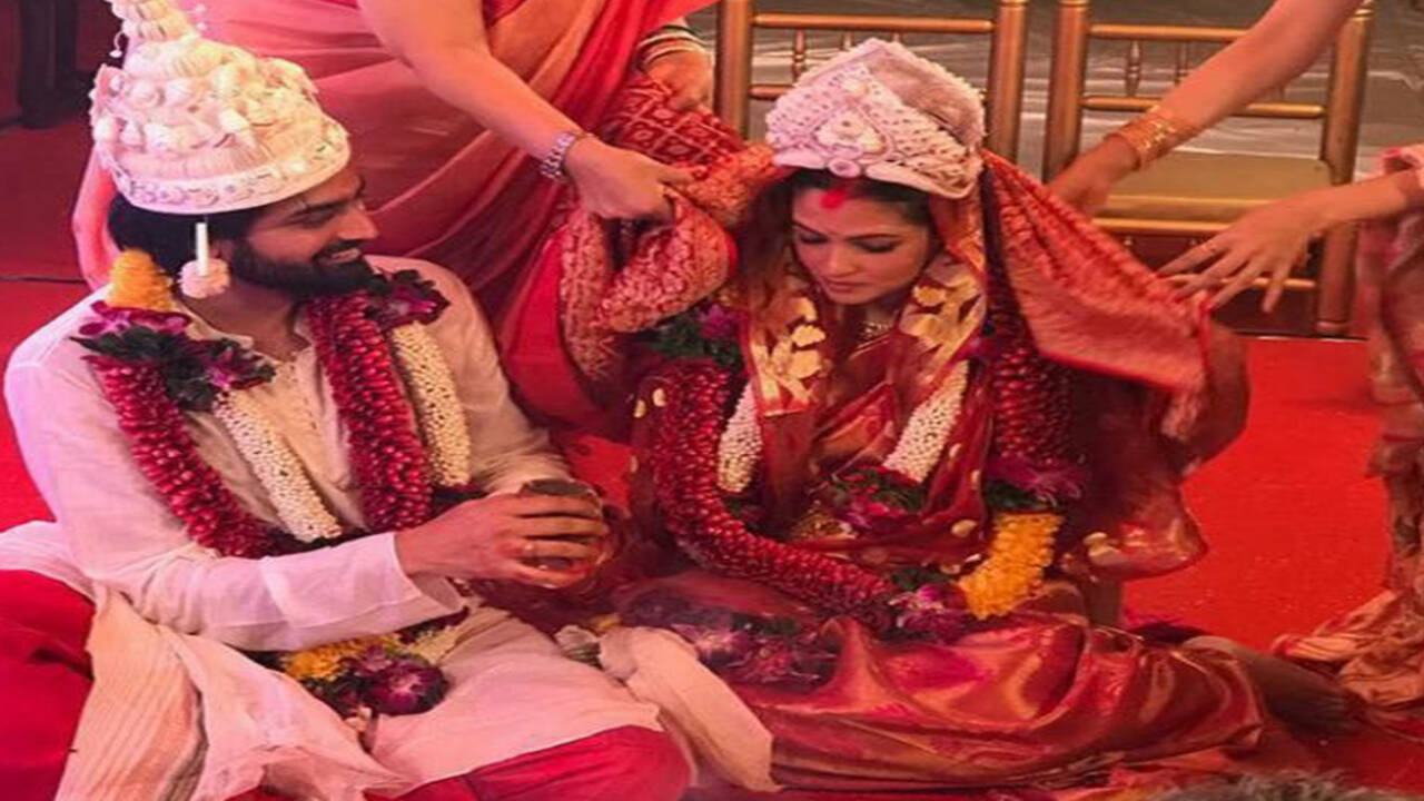 Bollywood actors who tied the knot