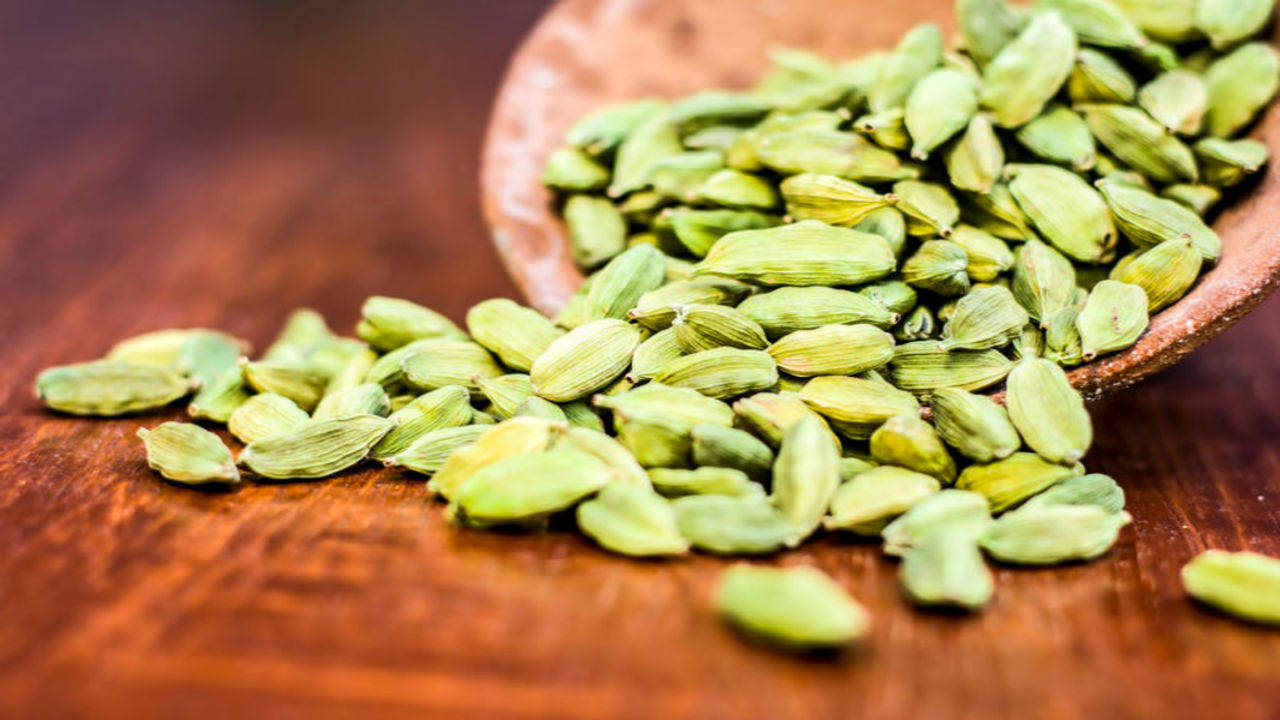 Buy Cardamom Infused Oil at Best Price in Pakistan  ChiltanPure