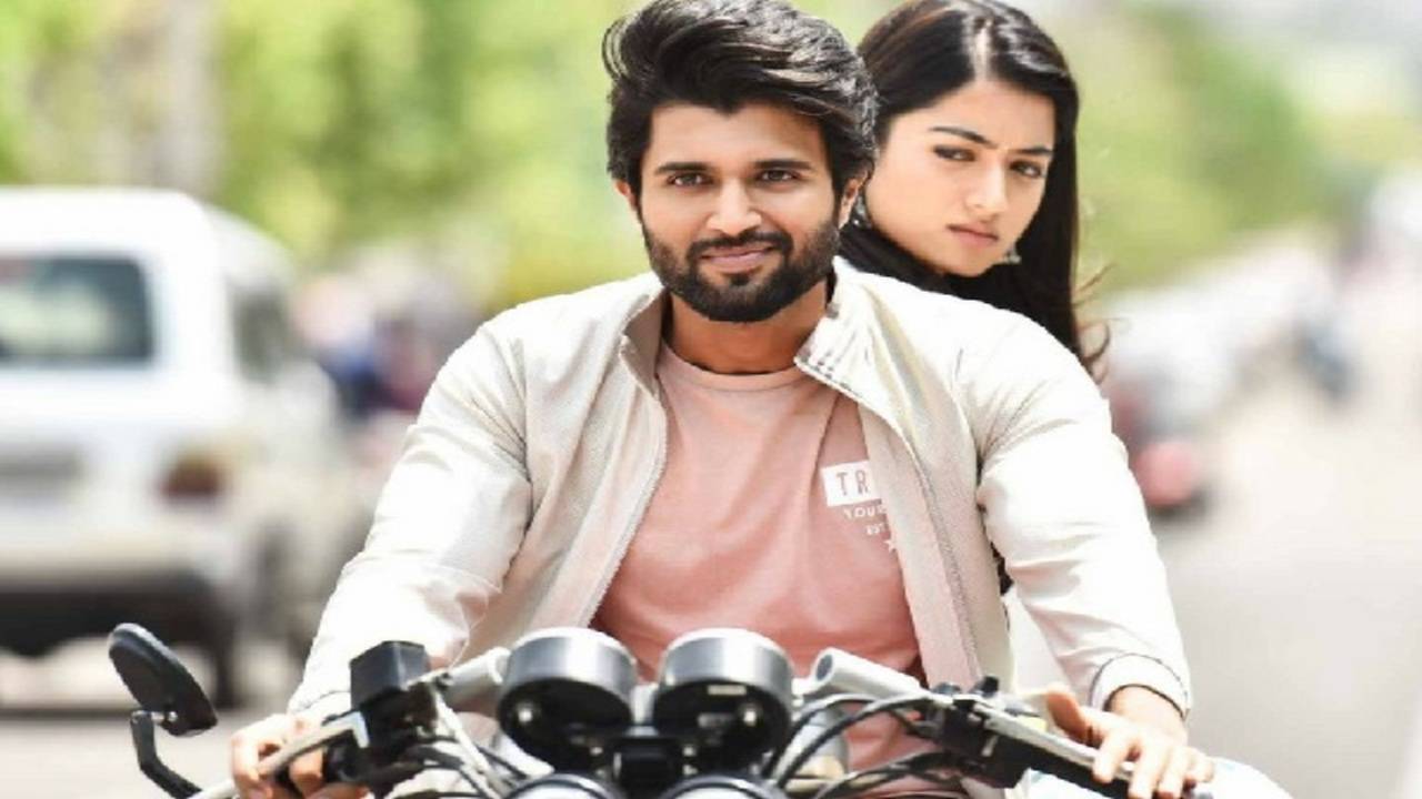 Vijay Devarakonda steals Mahesh Babu, Ram Charan and Prabhas' stylist -  IBTimes India