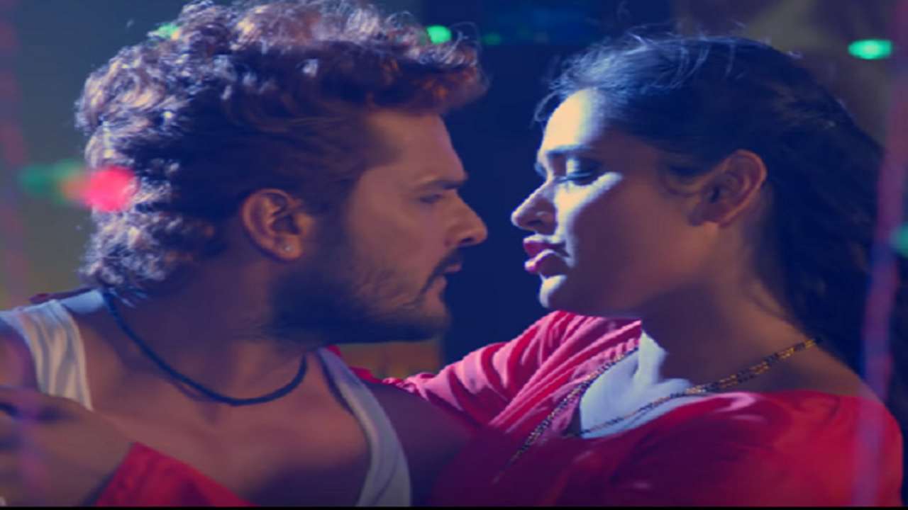 Watch: Khesari Lal Yadav and Kajal Raghwani's romantic chemistry in the  song 'Khoji Naa Balamua Diya Baari' | Bhojpuri Movie News - Times of India
