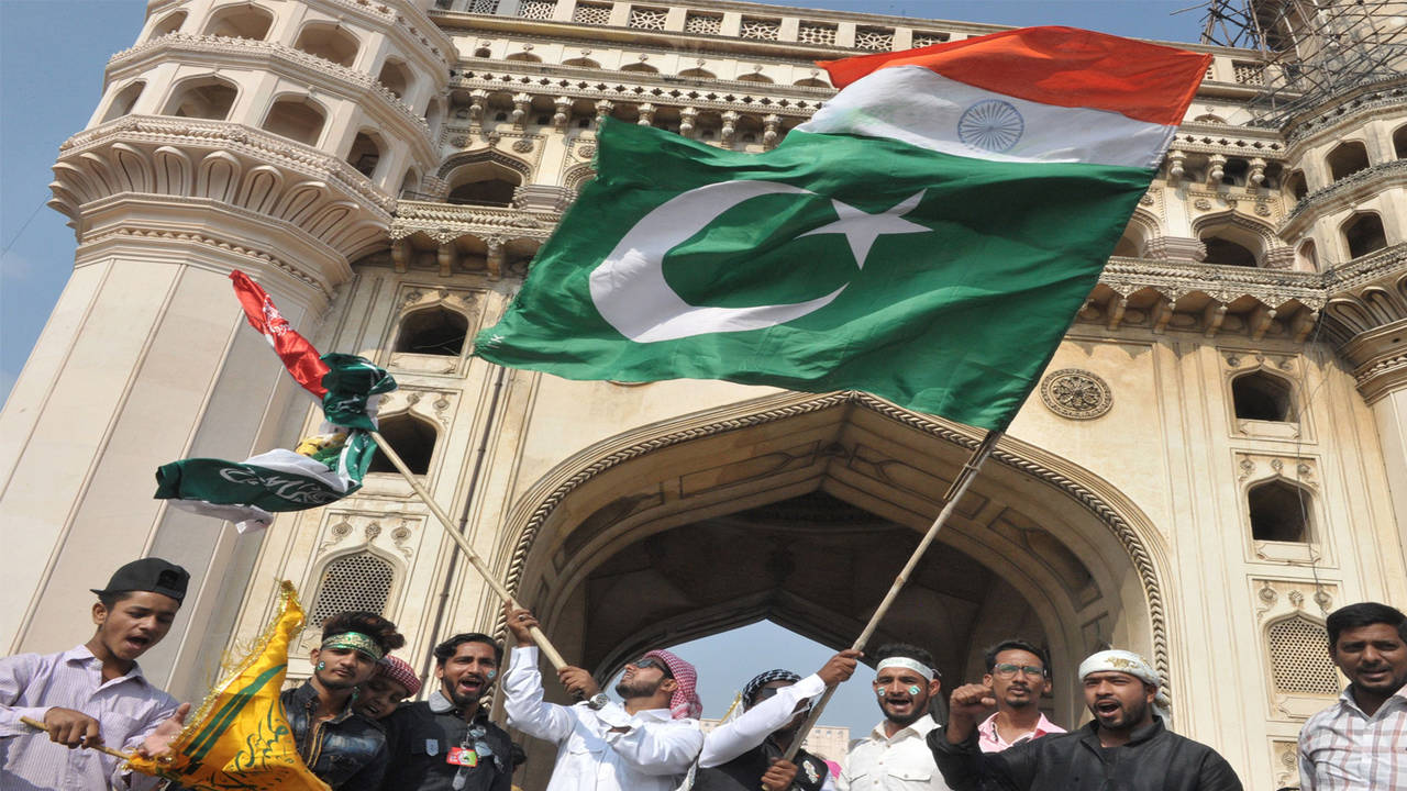 Youths carry Tricolour in Milad-un-Nabi rally at Old city ...