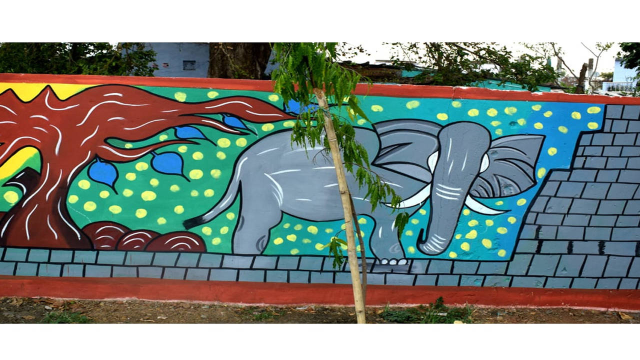 Govt school wall painted with tribal art | Bhopal News - Times of ...