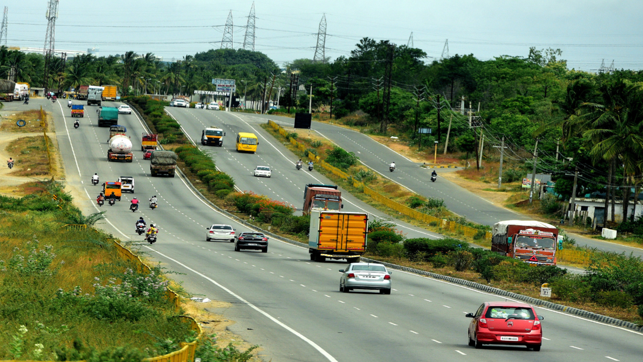 Max speed limit for cars at 120 kmph on expressways; 100 kmph for buses - Times of India